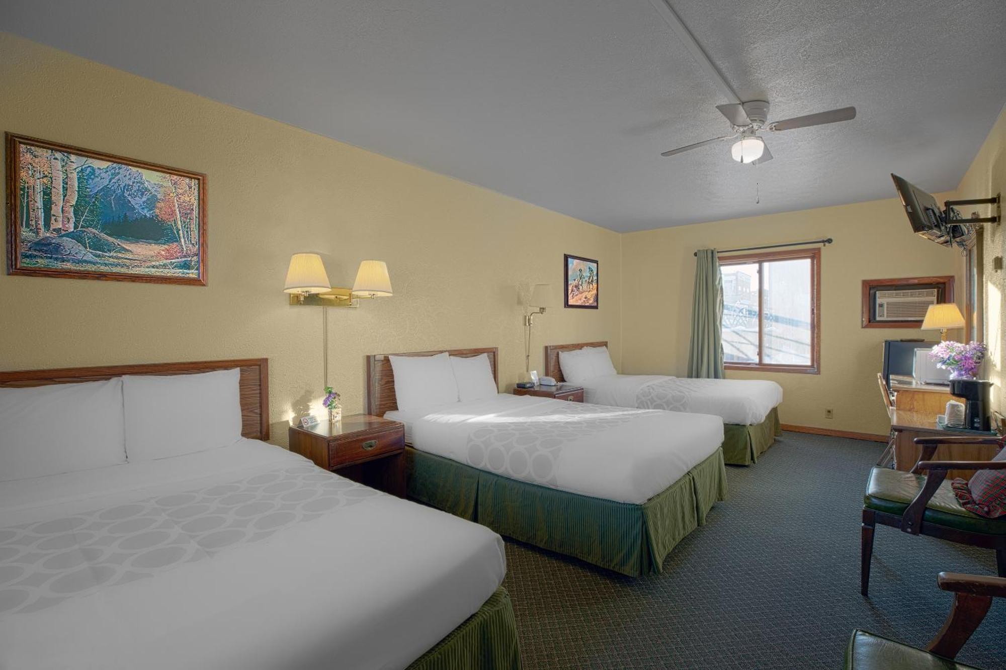 Love Hotels Silver Street By Oyo At Hurley Wi エクステリア 写真