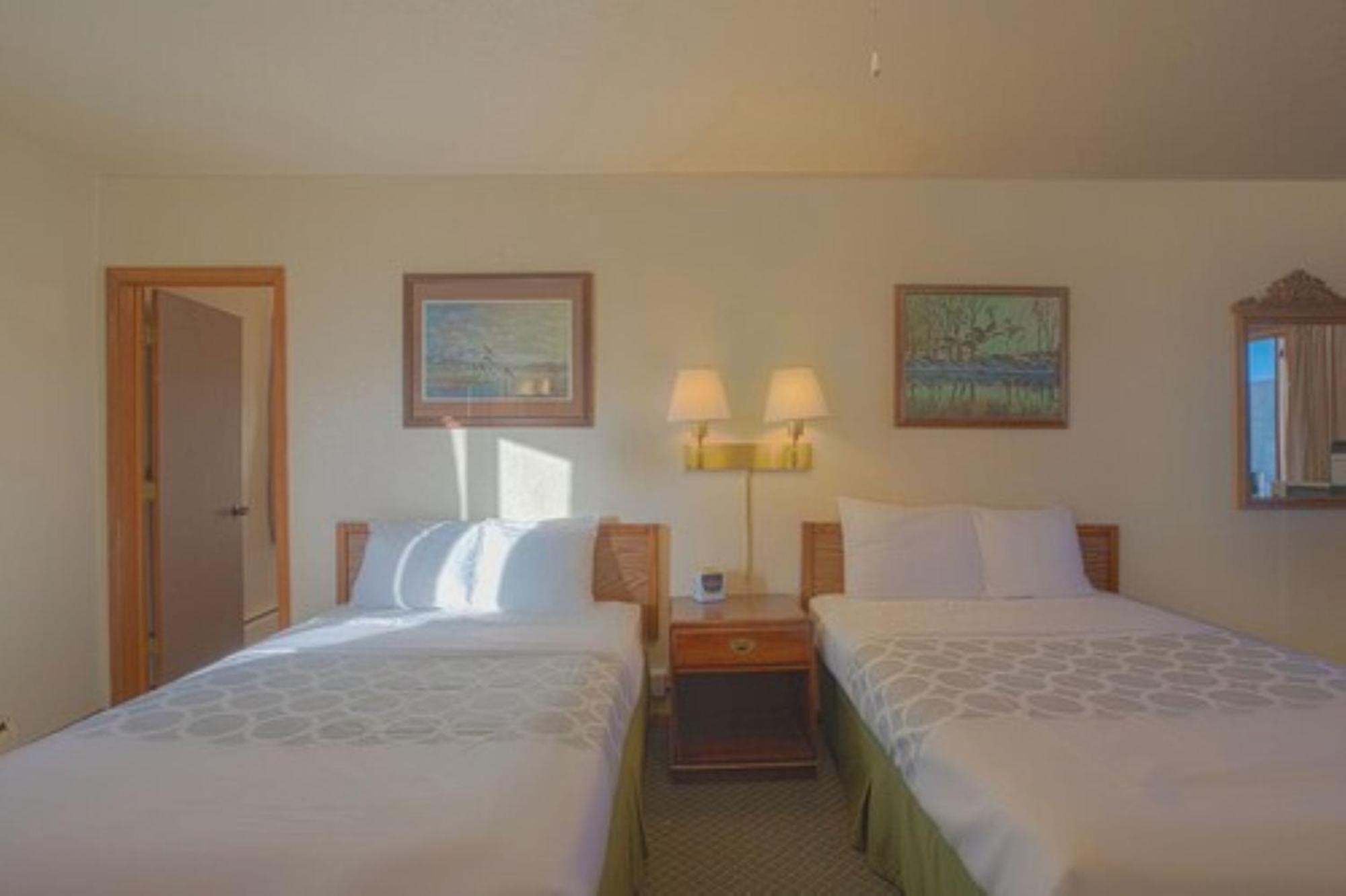 Love Hotels Silver Street By Oyo At Hurley Wi エクステリア 写真